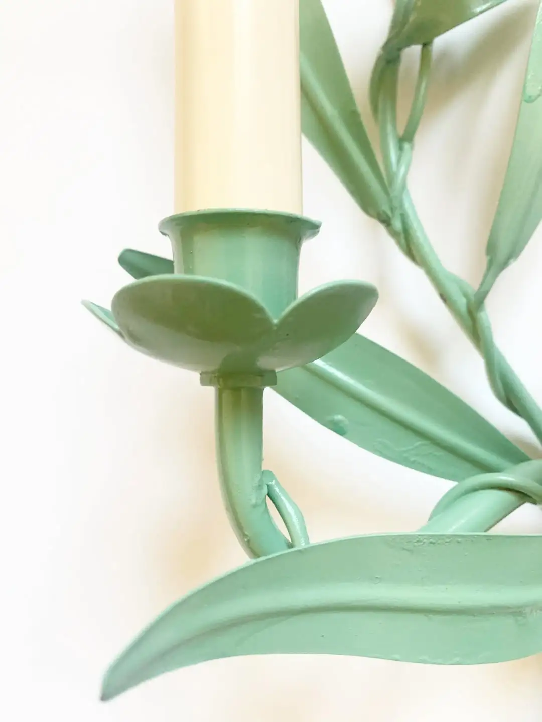 floral-wall-light