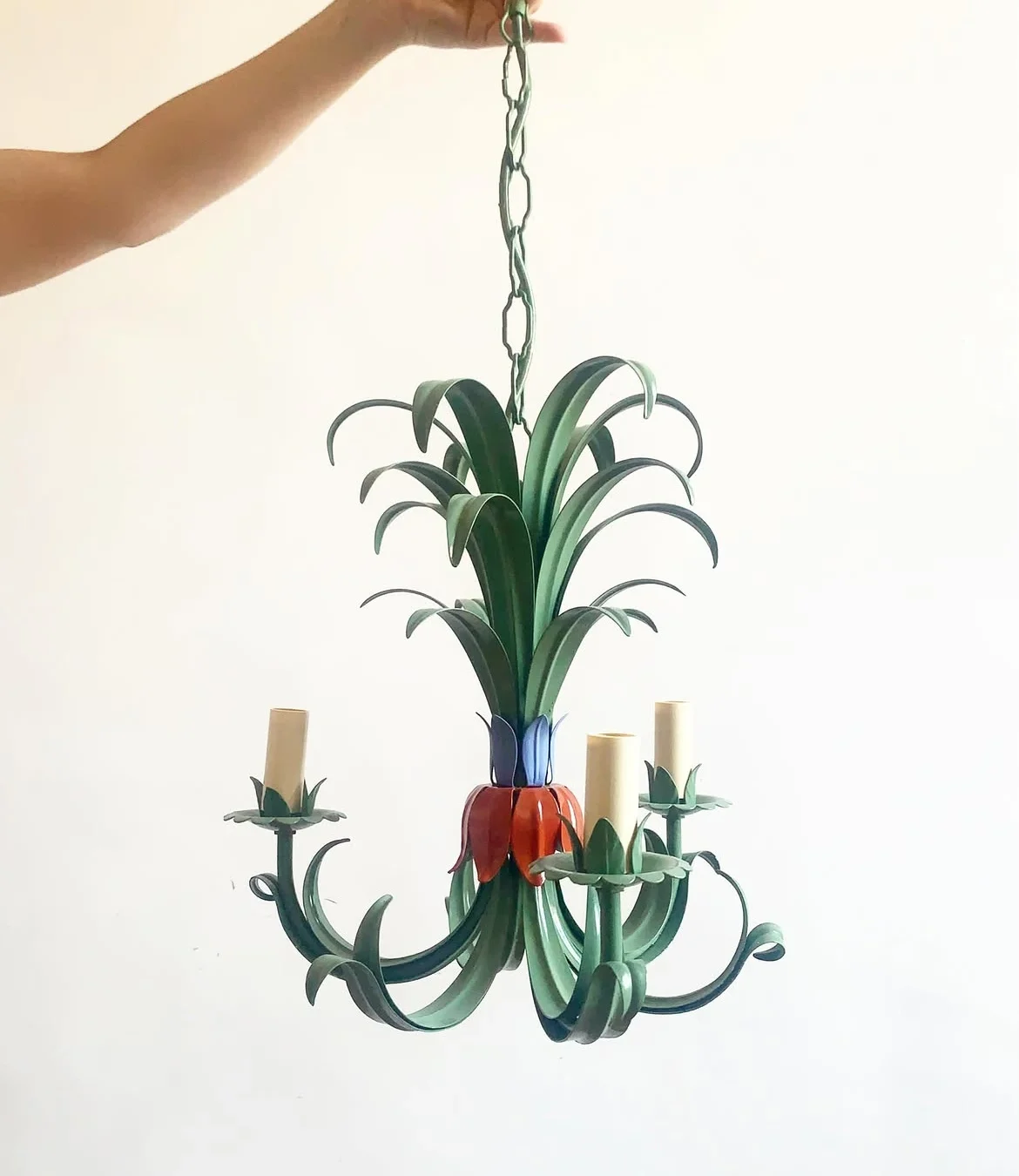 lustre-vegetal-en-metal-peint