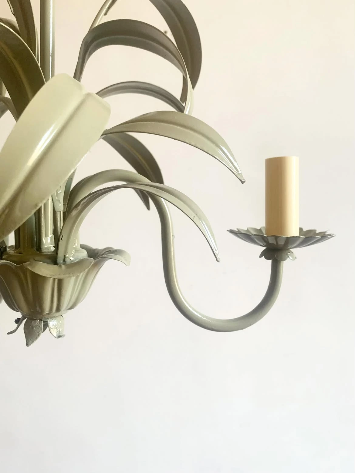 toleware-chandelier