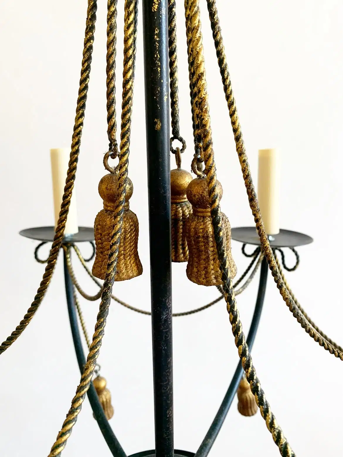 lustre-pompons-dores-cordelette-france-1940-candeluze