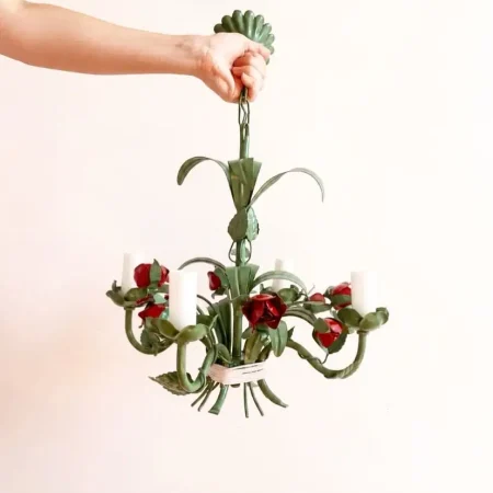 lustre-roses-rouges-tole-peinte-france-1960-candeluze