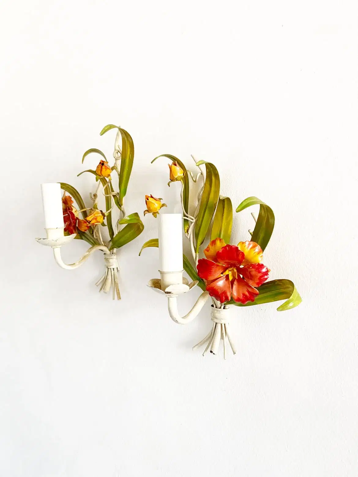 paire-appliques-calliopsis-tole-peinte-italie-1950-candeluze