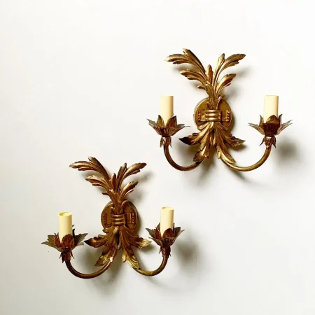 gilded-acanthus-leaf-wall-sconces-candeluze